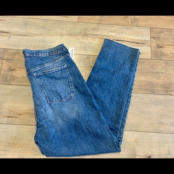 Old Navy Extra Sky Hi Straight Cut-Off Jeans - Size 18 Tall- NWT - Picture 8 of 13